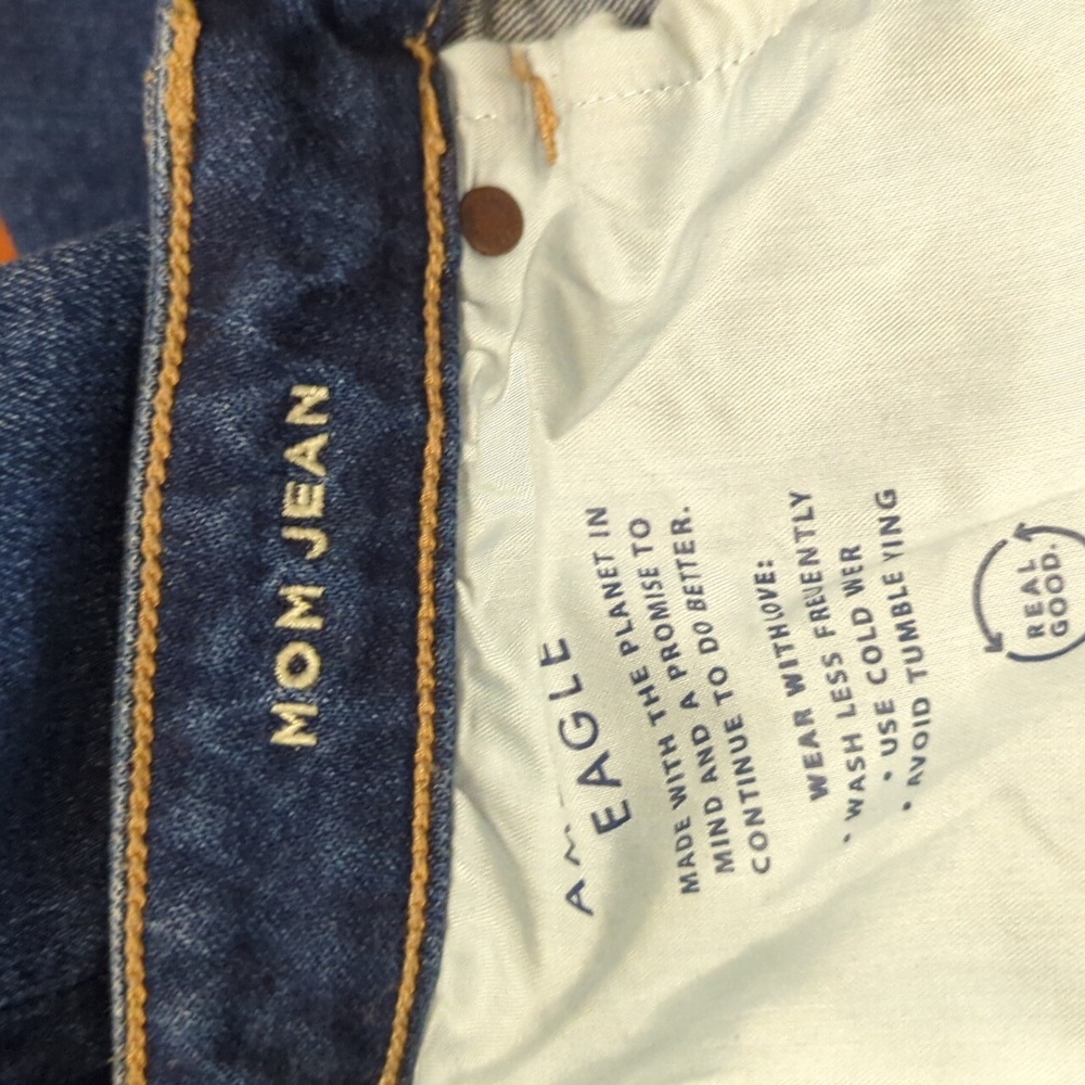 American Eagle Outfitters Women's Mom Jeans - Picture 3 of 5